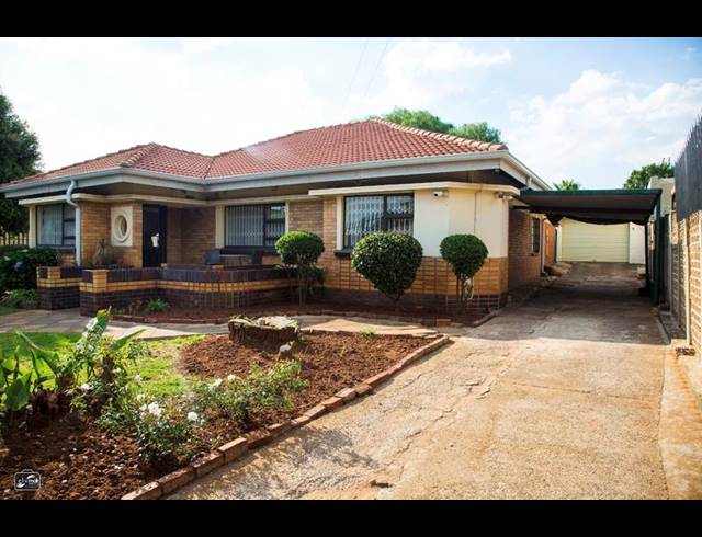 3 BEDROOM HOUSE FOR SALE IN PRIMROSE HILL